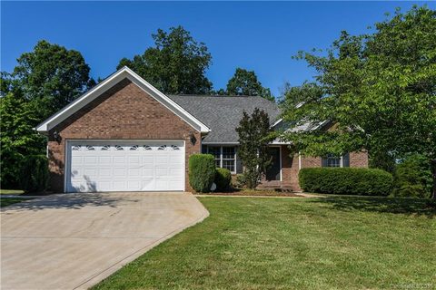 1979 Lynmore Drive