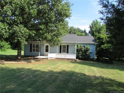 1000 Marshall Drive sold home in Jackson Heights, Concord, NC