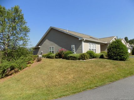 13 Hollow Tree Court sold home in Castle Creek Village, Waynesville, NC