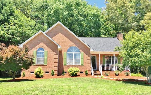 1025 Glouster Court