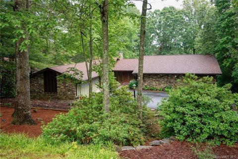 26 W Fairway Drive sold home in Golf Mountain Estates, Etowah, NC