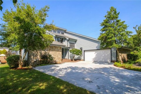 236 Stutts Road sold home in Fairway Estates, Mooresville, NC
