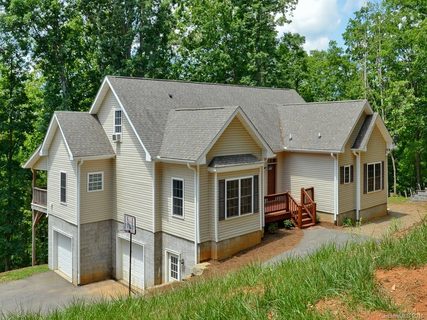 128 Last Coyote Trail sold home in Coyote Ridge, Canton, NC