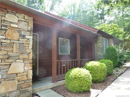 16 Pine Oak Circle