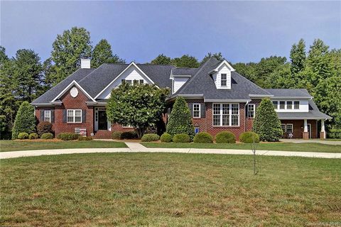 253 Ramano Drive sold home in Carolina Woods, Iron Station, NC