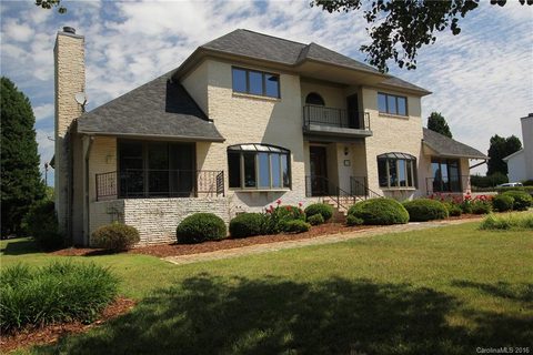 108 Voyager Way