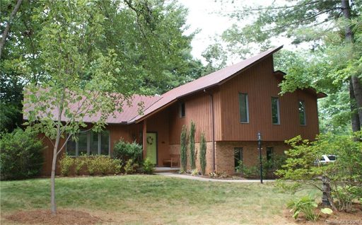 24 S Oaks Circle