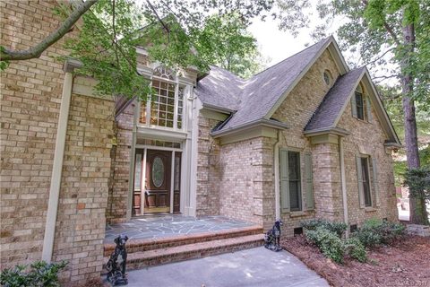 2212 Cross Creek Drive