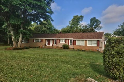 Previously sold for $415,000