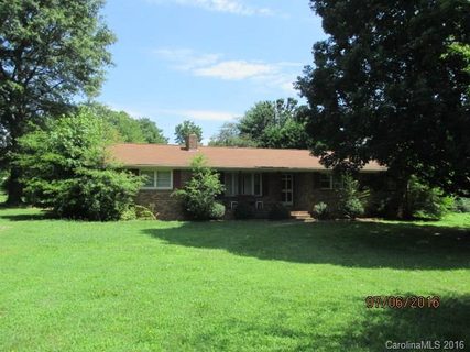 1751 Maple Lane