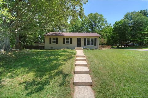 3947 Slagle Drive sold home in Colebrook, Charlotte, NC