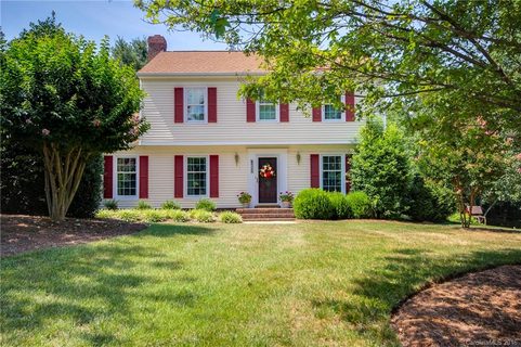 8325 Norcroft Drive sold home in Norcroft, Charlotte, NC