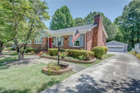 1944 Echo Lane 17