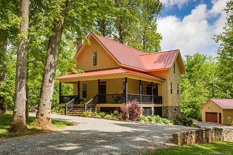 35 Old Saluda Drive sold home in Hoblestik Ridge, Saluda, NC