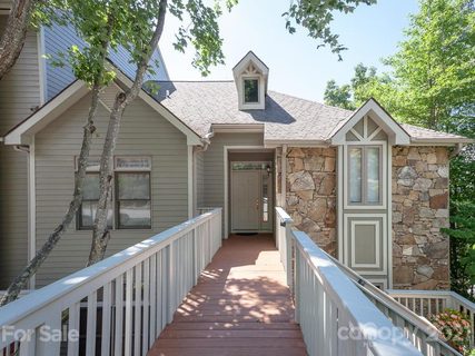 130 Stoney Falls Loop 204