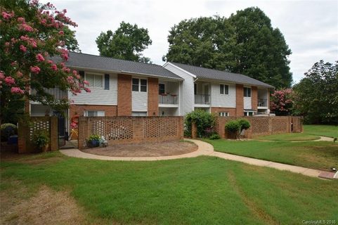 8060 Westcape Drive 1084 sold home in Westcape Village, Denver, NC