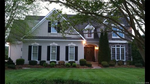 527 Muirfield Way