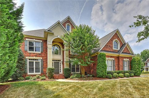 Previously sold for $642,000
