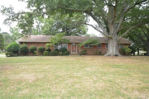 1490 Springsteen Road