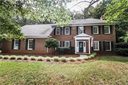 2910 Oakcroft Drive sold home in Matthews, SC