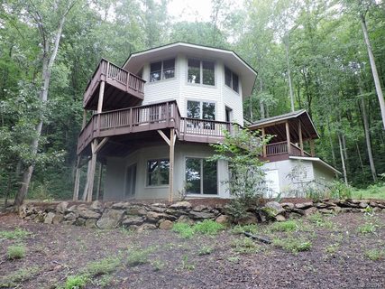 441 Mountain Cove Road sold home in Mountain Cove Estates, Waynesville, NC