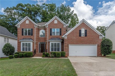 8819 Kingston Forest Drive sold home in Kingston Forest, Charlotte, NC