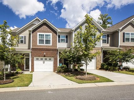 7017 Woodsbay Lane sold townhome in Woodlands, Rock Hill, SC