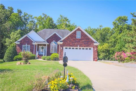 561 Weyburn Drive