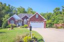561 Weyburn Drive sold home in Concord, SC
