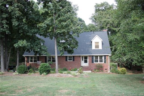 2276 Wintercrest Drive