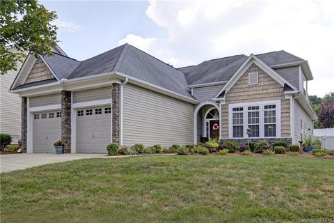 102 Ivy Creek Lane