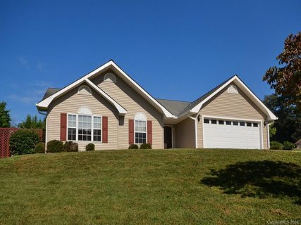 26 Sydney Lane sold home in Windy Hill Farms, Asheville, NC