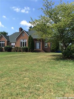100 Country Creek Drive