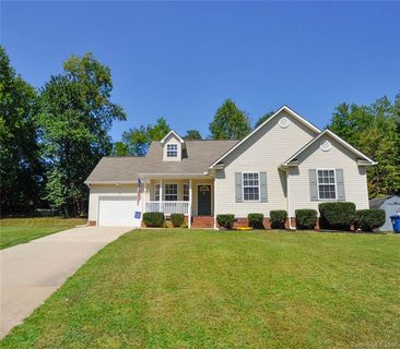 303 Chinaberry Drive 25