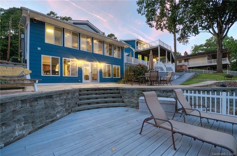 910 Pinehaven Drive