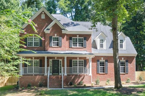 Previously sold for $423,850