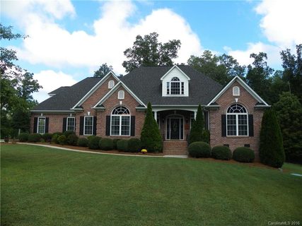 7605 Maple Bluff Lane