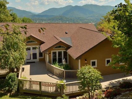 210 Wren Way sold home in Laurel Ridge, Waynesville, NC