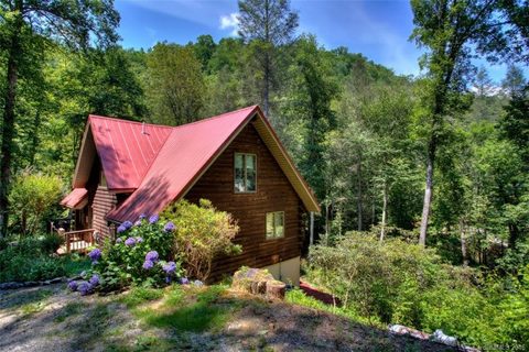 301 Charleston Harbor Drive Lot 2 sold home in Falls Landing, Saluda, NC