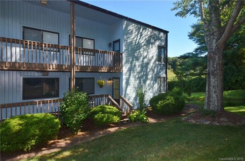 87 Willow Road D-8