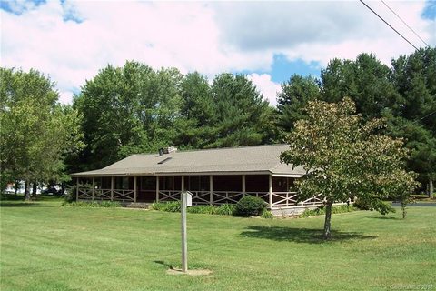 59 Mount Valley Road sold home in Mount Valley Estates, Waynesville, NC