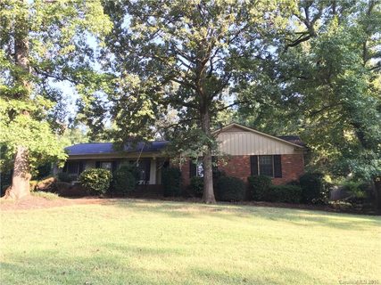 5923 Sharon View Road