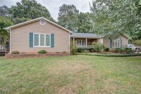 1400 Morrocroft Trail sold home in South Pines, Gastonia, NC
