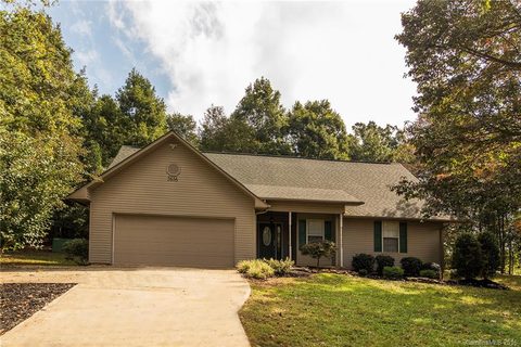 2616 Carriage Lane