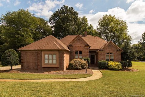 1243 Greenside Drive