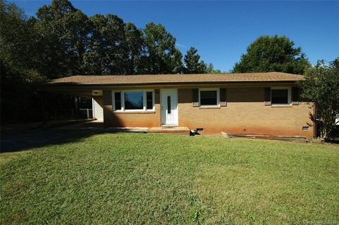 2402 Maplewood Drive