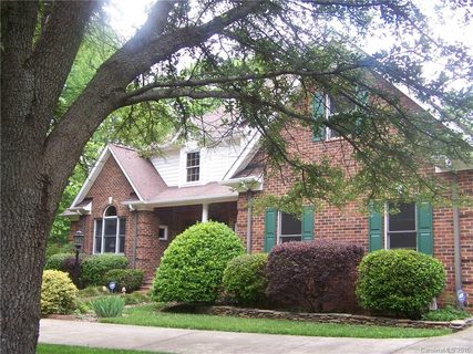 2712 Ski Trail Lane