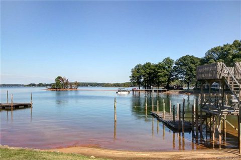 146 Schooner Road