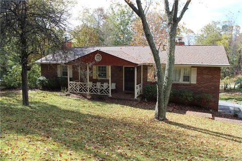 59 High Meadows Drive sold home in High Meadows, Candler, NC