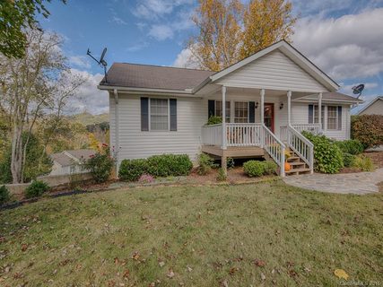 144 Rachael Drive sold home in Regina Park, Waynesville, NC